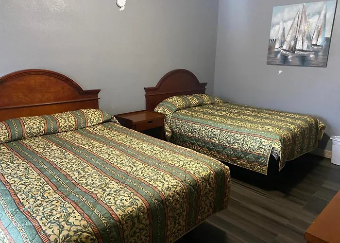 Motels Surf And Apartments
