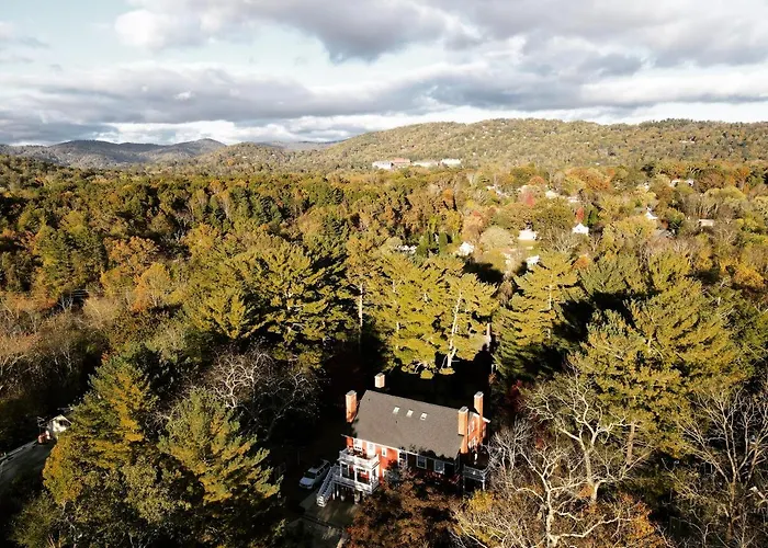 B&B only: The Applewood Manor