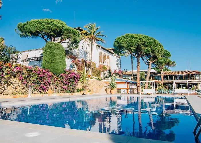 Hôtel pour familles: Hotel Roger De Flor By Seleqtta