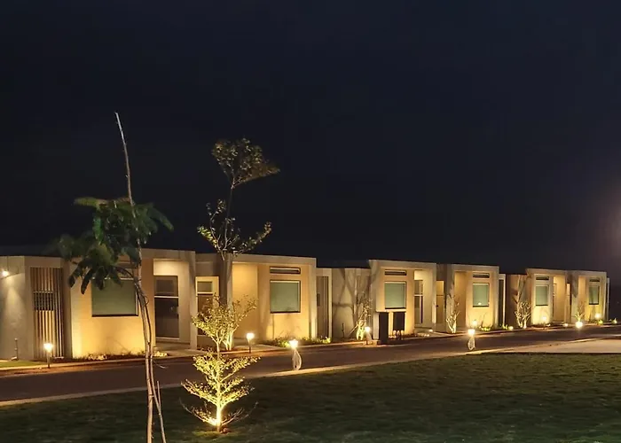Ping Pong hotel: Vama Retreats