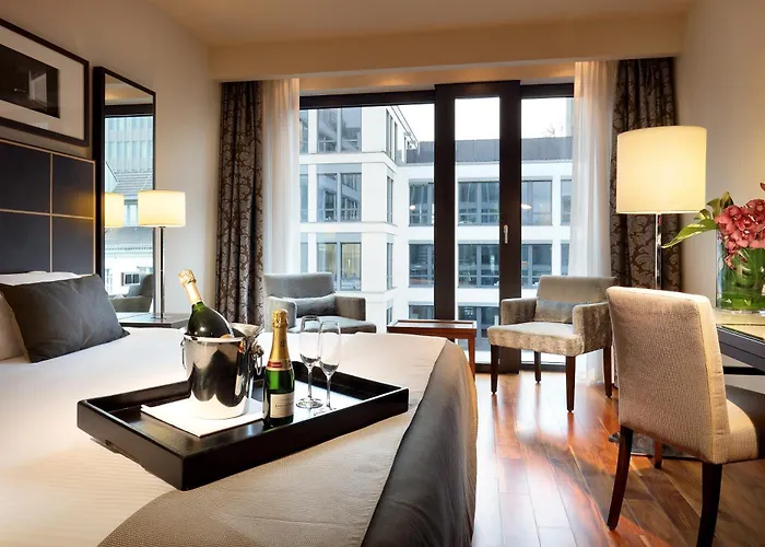 Central hotel: Eurostars Berlin