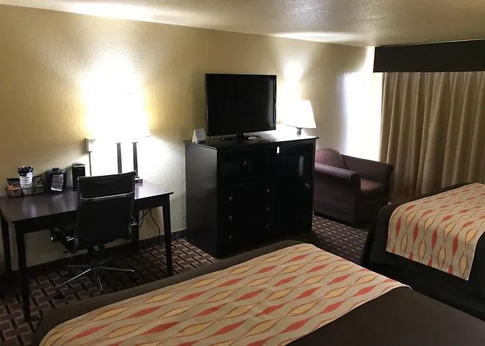 Days Inn By Wyndham Joplin