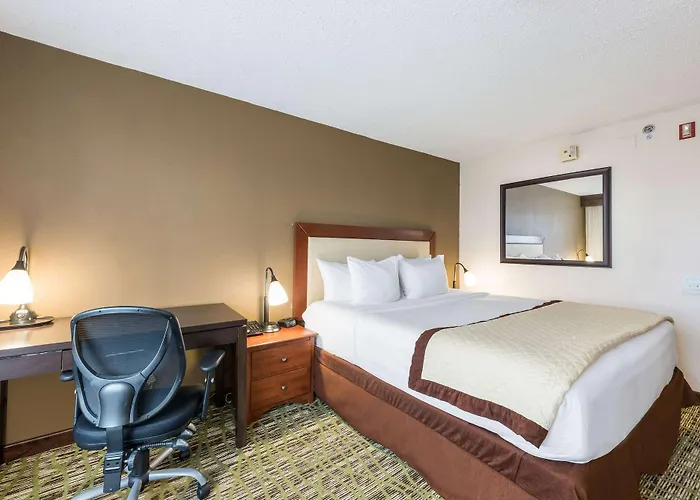Clarion Hotel & Suites