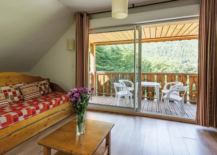 Lagrange Vacances Le Domaine des 100 Lacs