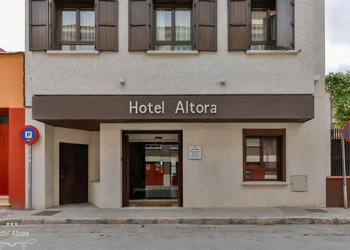  Altora