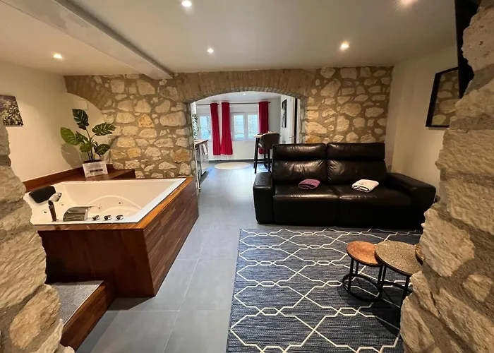 Hotel pres du College: Appart Spa Privatif