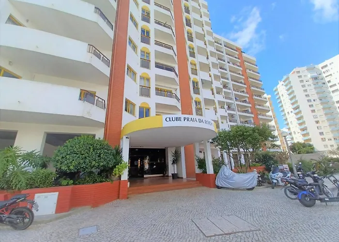 Clube Praia Da Rocha Beach