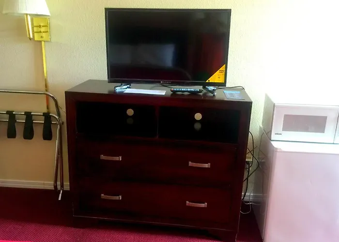 Motels Peach Tree Inn