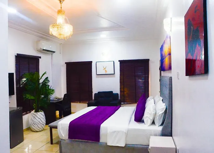 J Gibson Hotel
