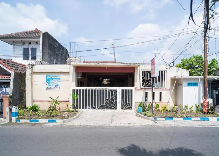 Reddoorz Syariah At Sulfat Malang
