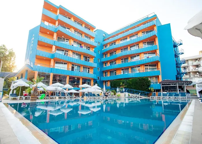 Hotel near College: Amaris Hotel