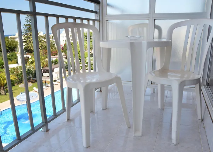 Hot Tub in Room Vibra Bay