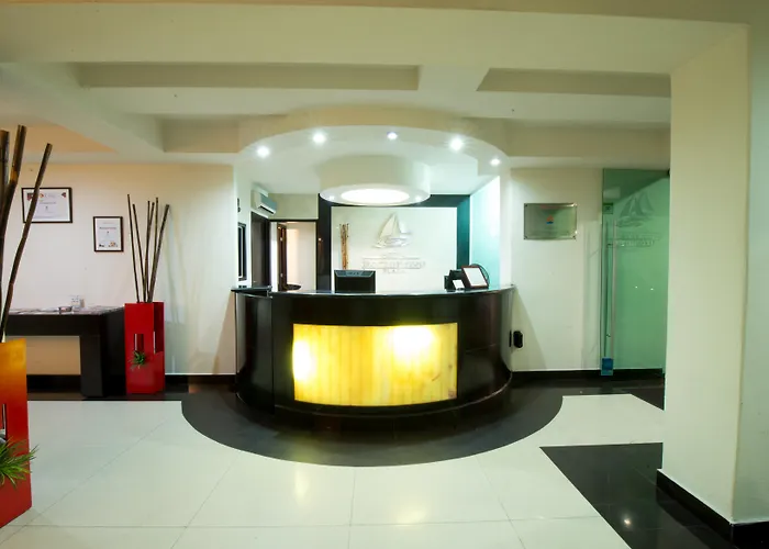 Pets Allowed Hotel Portonovo Plaza Malecon