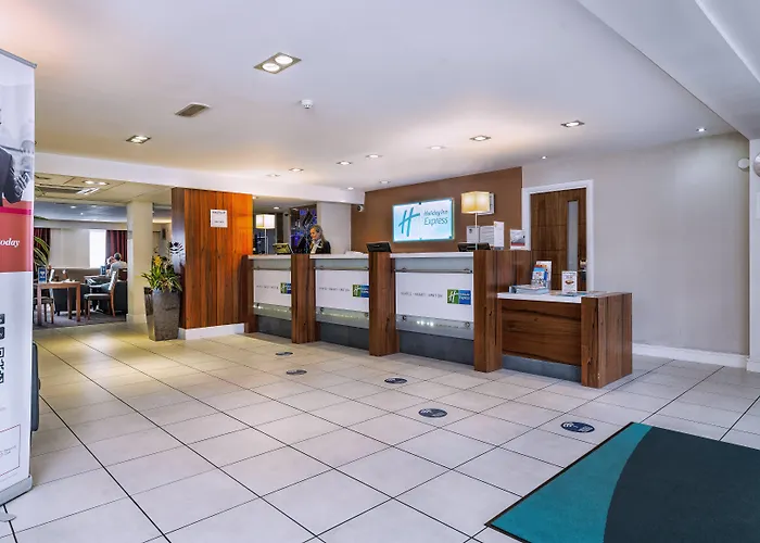Holiday Inn Express London Gatwick Crawley, An Ihg Hotel