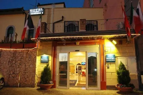 Hotel con piscina: Capodichino International Hotel
