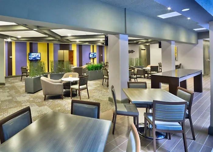 Embassy Suites By Hilton Denver Central Park