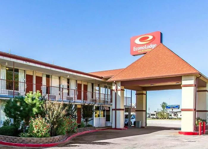 Econo Lodge Inn & Suites Near Bricktown