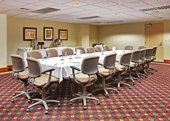 Pets Allowed Hotel Holiday Inn Memphis-University Of Memphis By Ihg