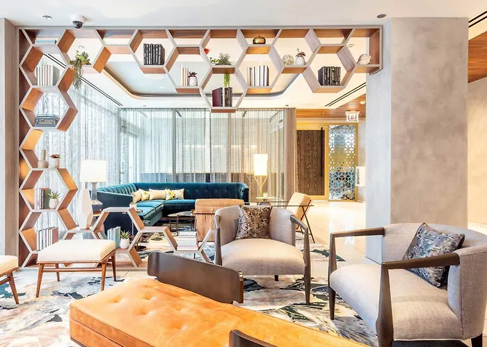 Beach hotel: Le Meridien Essex Chicago