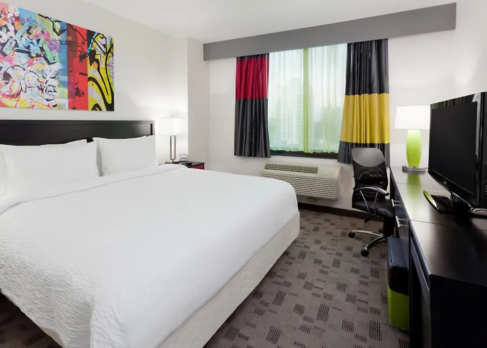  Fairfield Inn & Suites By Marriott New York Queens/Queensboro Bridge