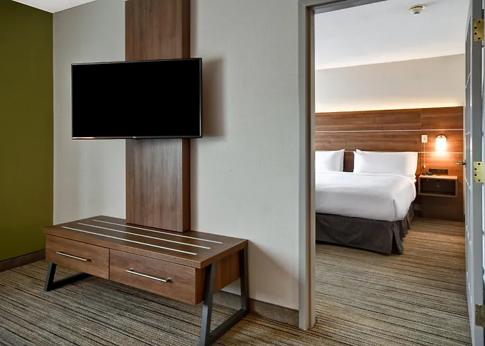 Holiday Inn Express Newport North - Middletown By Ihg