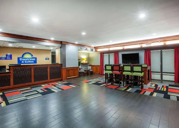 Days Inn & Suites By Wyndham Tyler