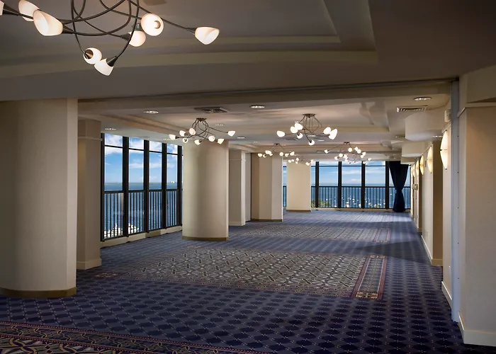 Hotel with view: Courtyard Miami Coconut Grove