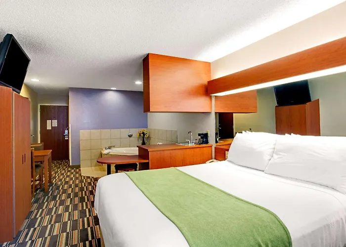 Microtel Inn & Suites By Wyndham Cherokee