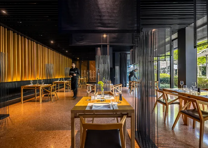 Ping Pong hotel: Lone Hotel By Maistra Collection