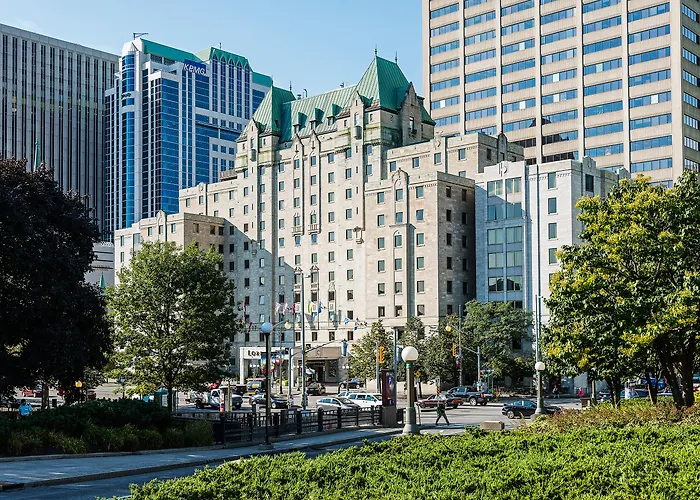 Lord Elgin Hotel