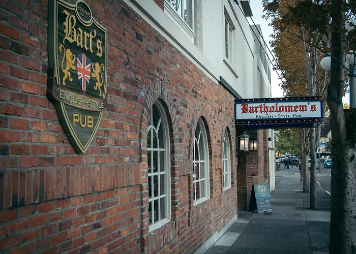 Doubletree By Hilton & Suites Victoria