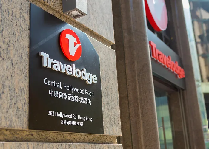 Dash Living On Hollywood