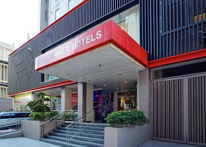 Red Planet Makati Amorsolo