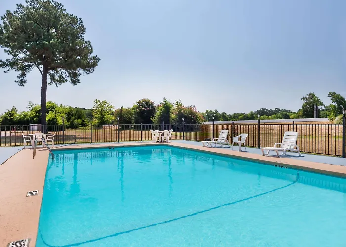 Super 8 By Wyndham Longview/I-20