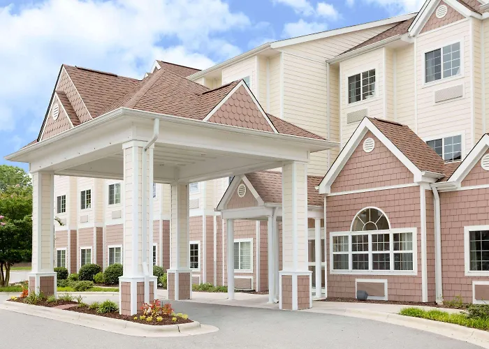 Microtel Inn & Suites By Wyndham University Medical Park