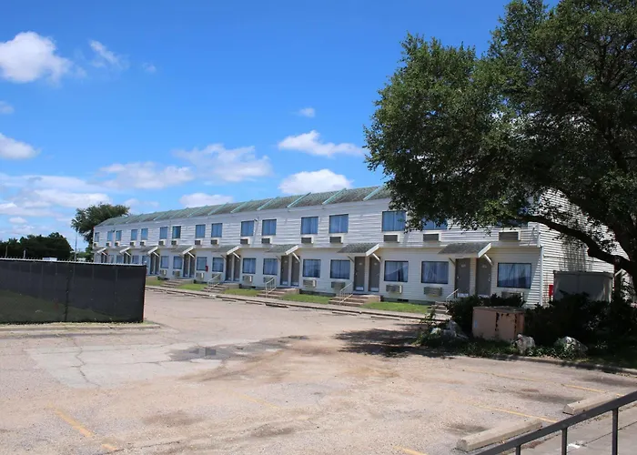 Days Inn By Wyndham University Area