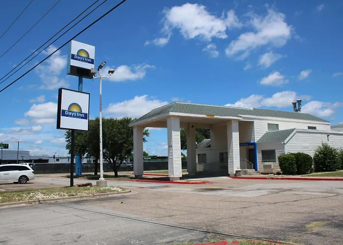 Days Inn By Wyndham University Area