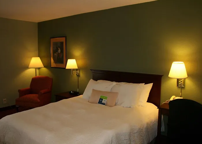Hotels with pool Hampton Inn - Hillsville