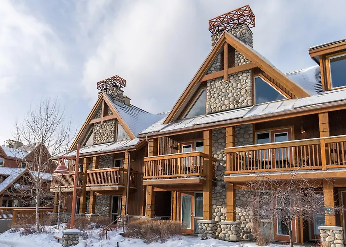 Family Hotel: The Hidden Ridge Resort