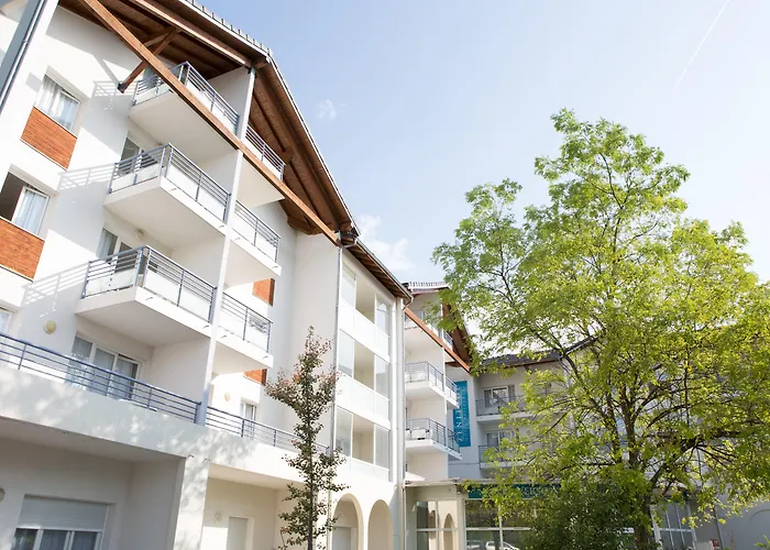 Self Catering: Zenitude Hôtel-Résidences La Versoix