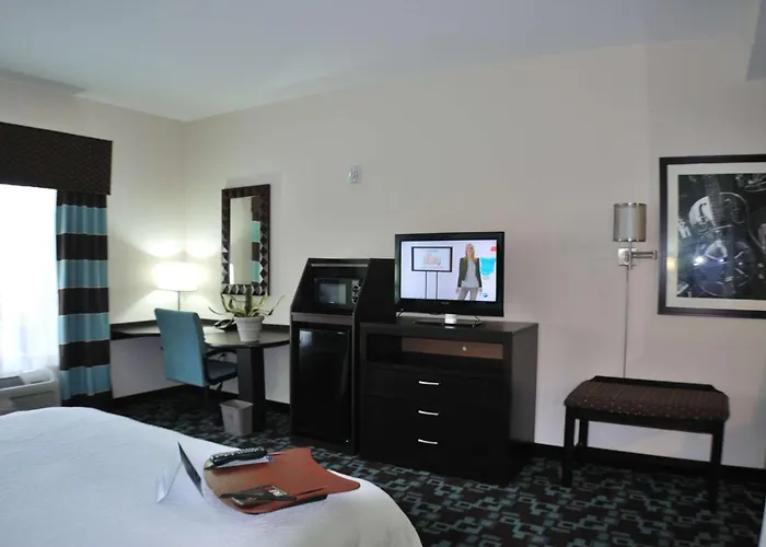 Beach Hotels Hampton Inn & Suites Nashville At Opryland