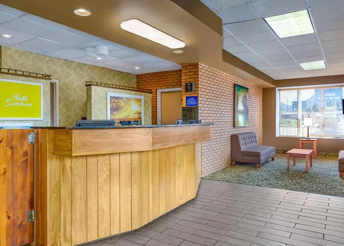Days Inn By Wyndham Breezewood