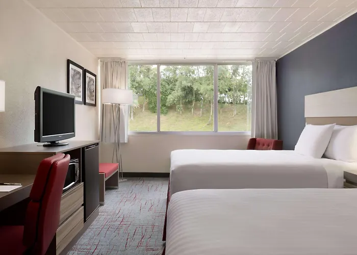 Ramada By Wyndham Uniontown