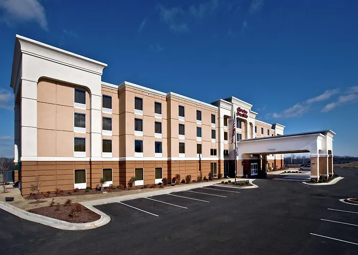 Hampton Inn & Suites
