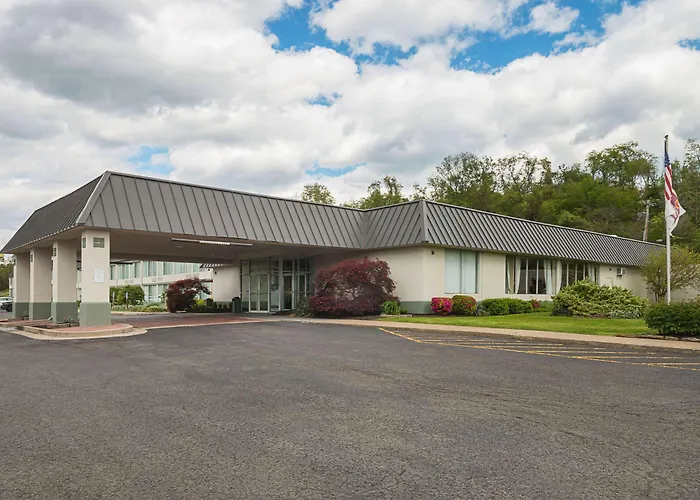 Clarion Inn Fairmont