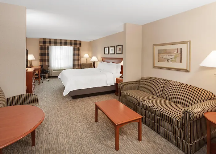 Holiday Inn Express & Suites Tilton By Ihg