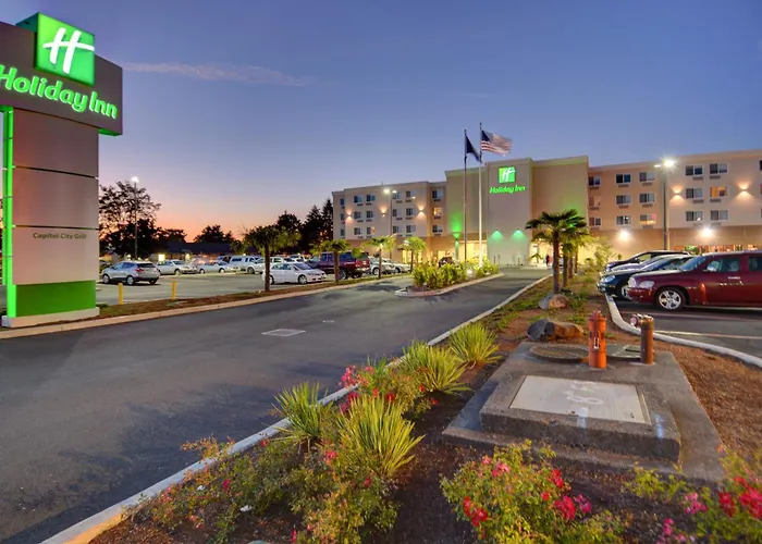 Hotel with Tennis: Holiday Inn - Salem By Ihg