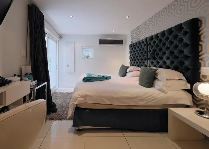 Resort: Zest Boutique Hotel By The Living Journey Collection