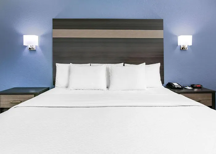 Motels Days Inn By Wyndham Waco Near Downtown University