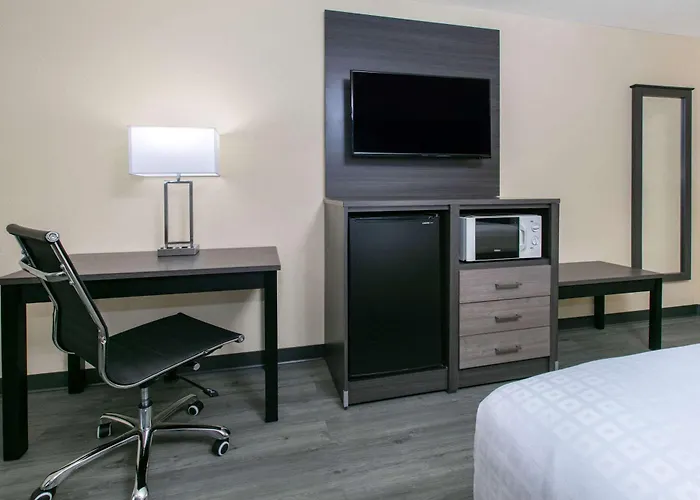 Motels Days Inn By Wyndham Waco Near Downtown University
